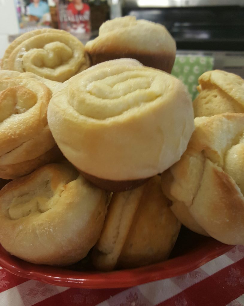 Sweet Yeast Rolls Rosalie Serving