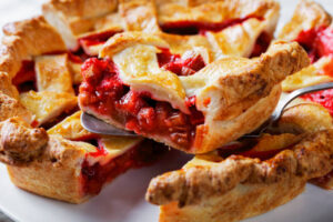 Delicious Strawberry Rhubarb Pie